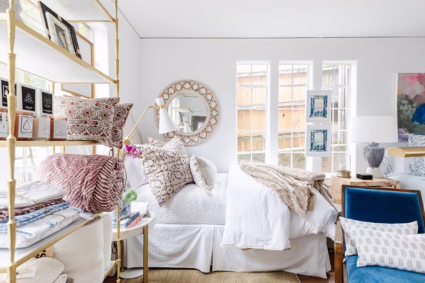 Choosing Bed Layers That Balance Warmth and Style