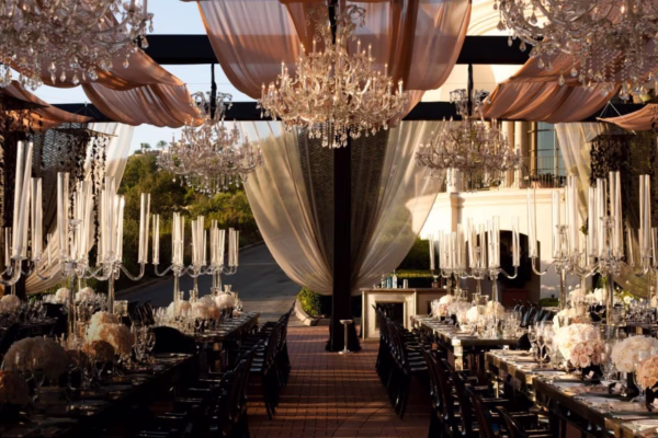 Wedding Hall Decoration Ideas: Elegant Themes for Couple